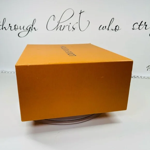 Authentic Louis Vuitton box empty - Picture 5 of 10